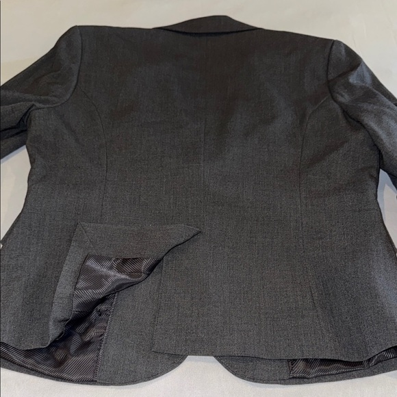 Majora Classic Gray Women's Blazer - Picture 8 of 12